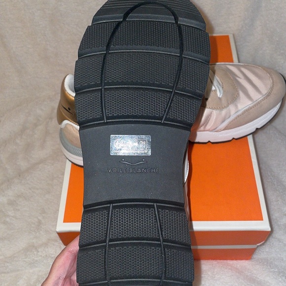 NWT VOILE BLANCHE STORM 015 WOMAN
Suede And Technical Fabric Peach-White Sneaker - Picture 15 of 16
